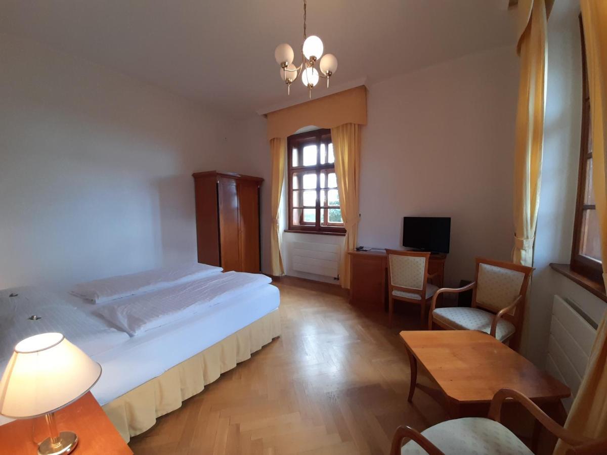 Wellness Hotel Zamecek Jetrichovice  Luaran gambar
