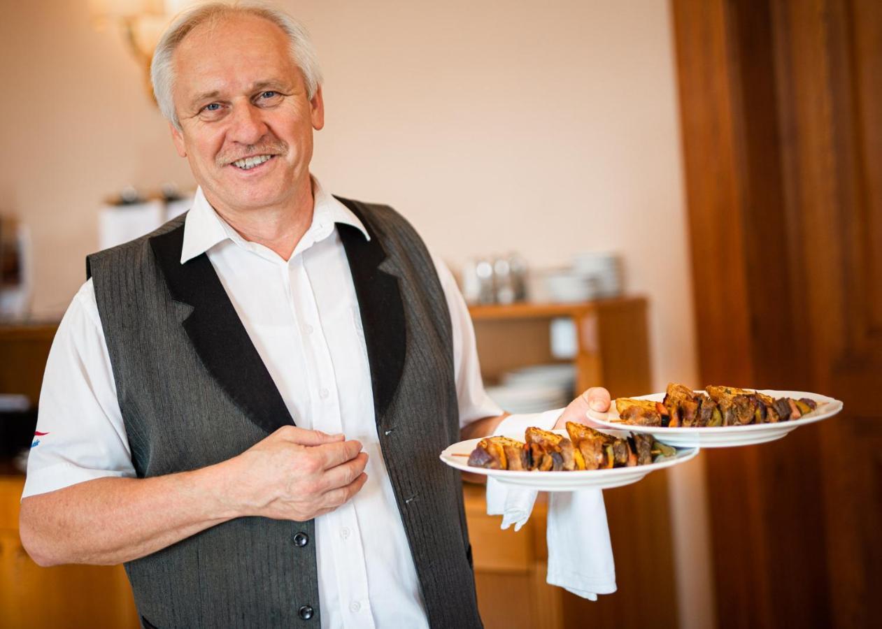 Wellness Hotel Zamecek Jetrichovice  Luaran gambar