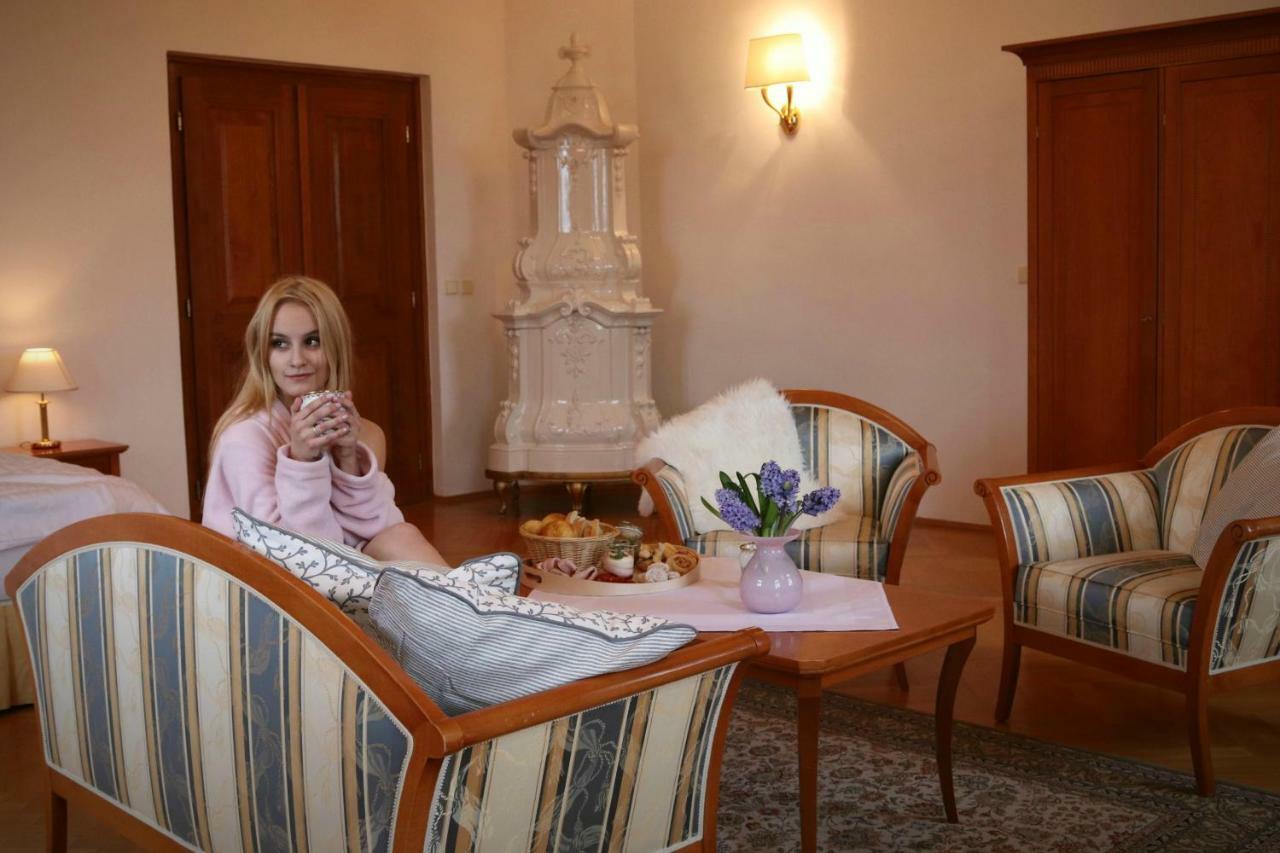 Wellness Hotel Zamecek Jetrichovice  Luaran gambar
